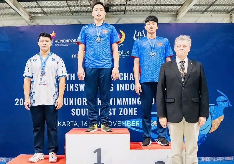 Vietnamese finswimmers bag 16 gold medals at SEA championship
